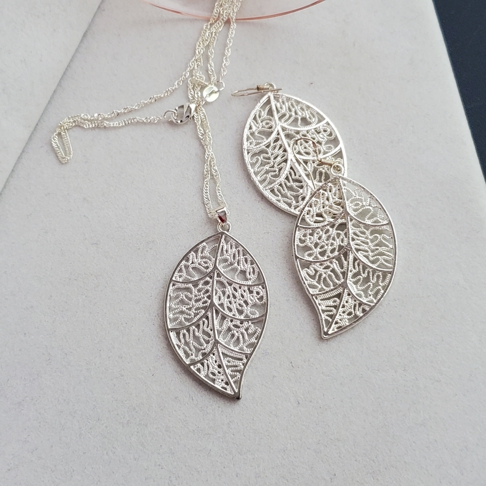 925 Silver Leaf Necklace and Earrings Set NWOT (New Without Tags)